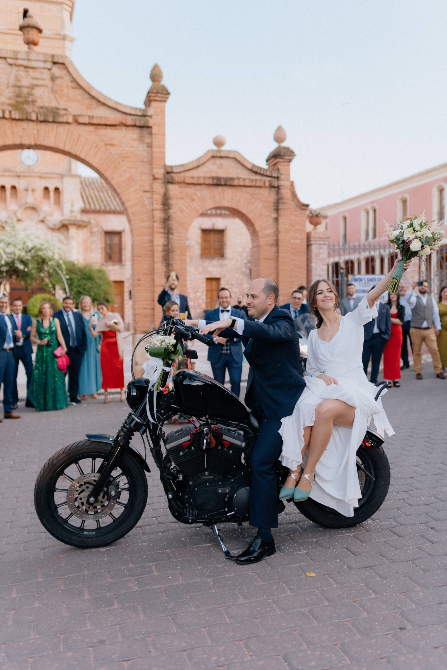 bride-groom-motorbike